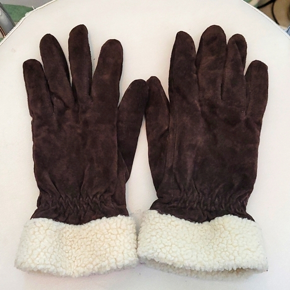 Jaclyn Smith Accessories - Jaclyn Smith Brown Leather Gloves